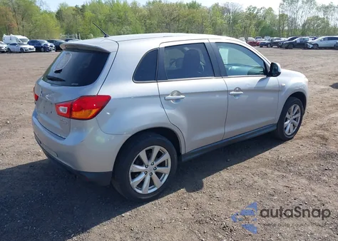 2015 Mitsubishi Outlander Sport Es z USA, uszkodzony, nr VIN 4A4AR3AU5FE029138